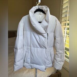 J. LINDEBERG NWOT Women’s Down Jacket White Quilted Puffer Size 40 / Medium